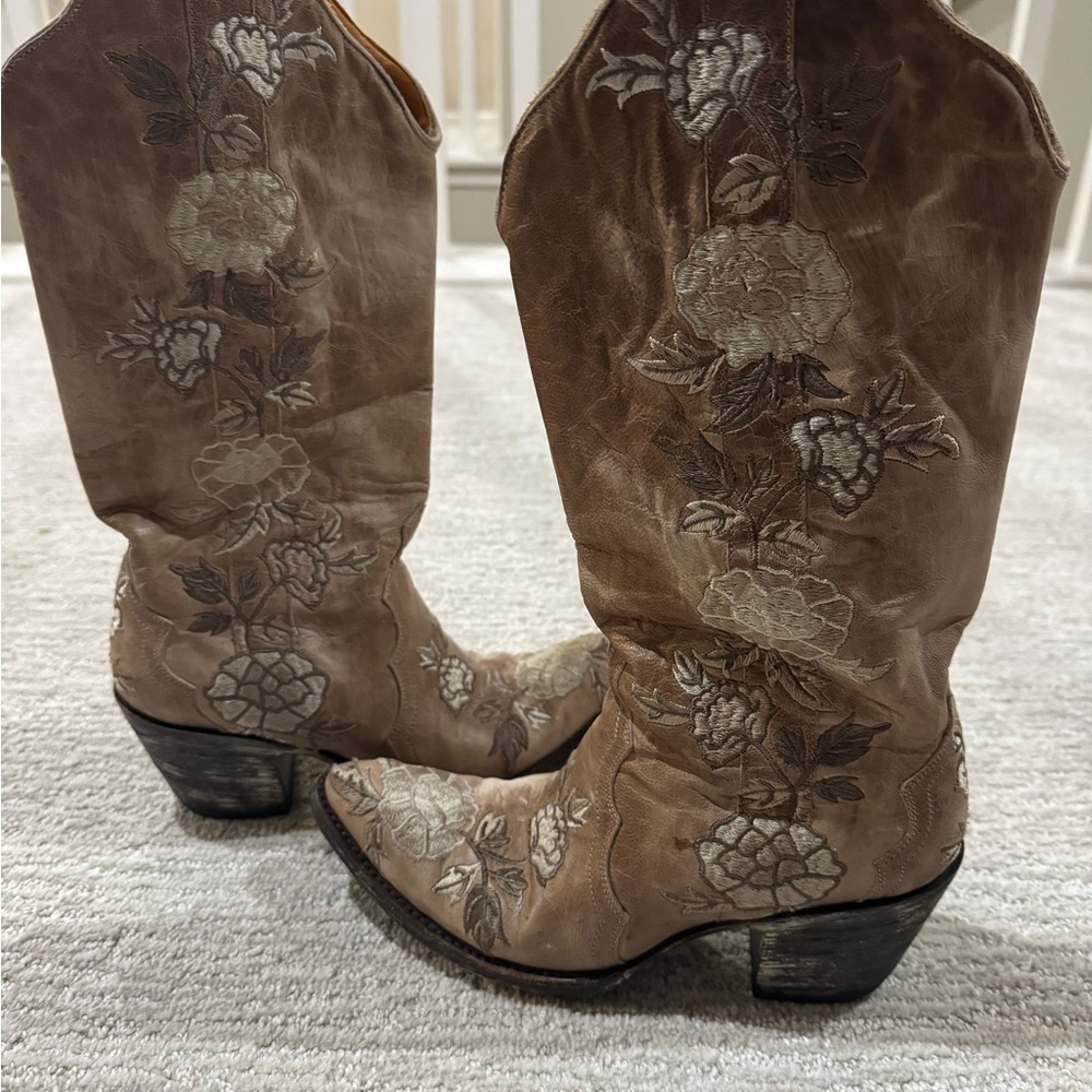 Old Gringo Brown Floral Embroidered Heeled Boots